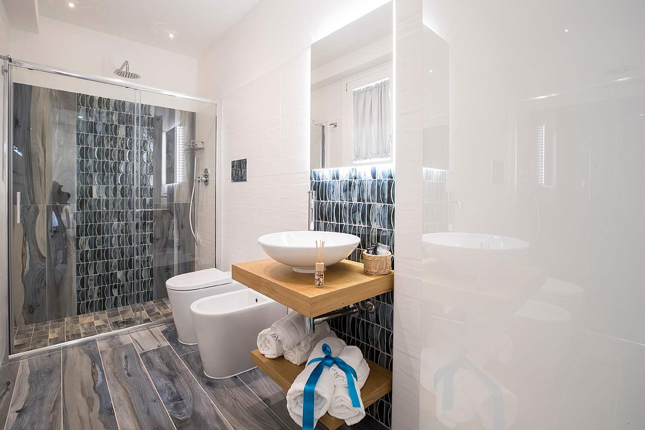 Le Matrimoniali Large: l’eleganza disegna lo spazio. - Il Mare Dentro Rooms - San Vito Lo Capo