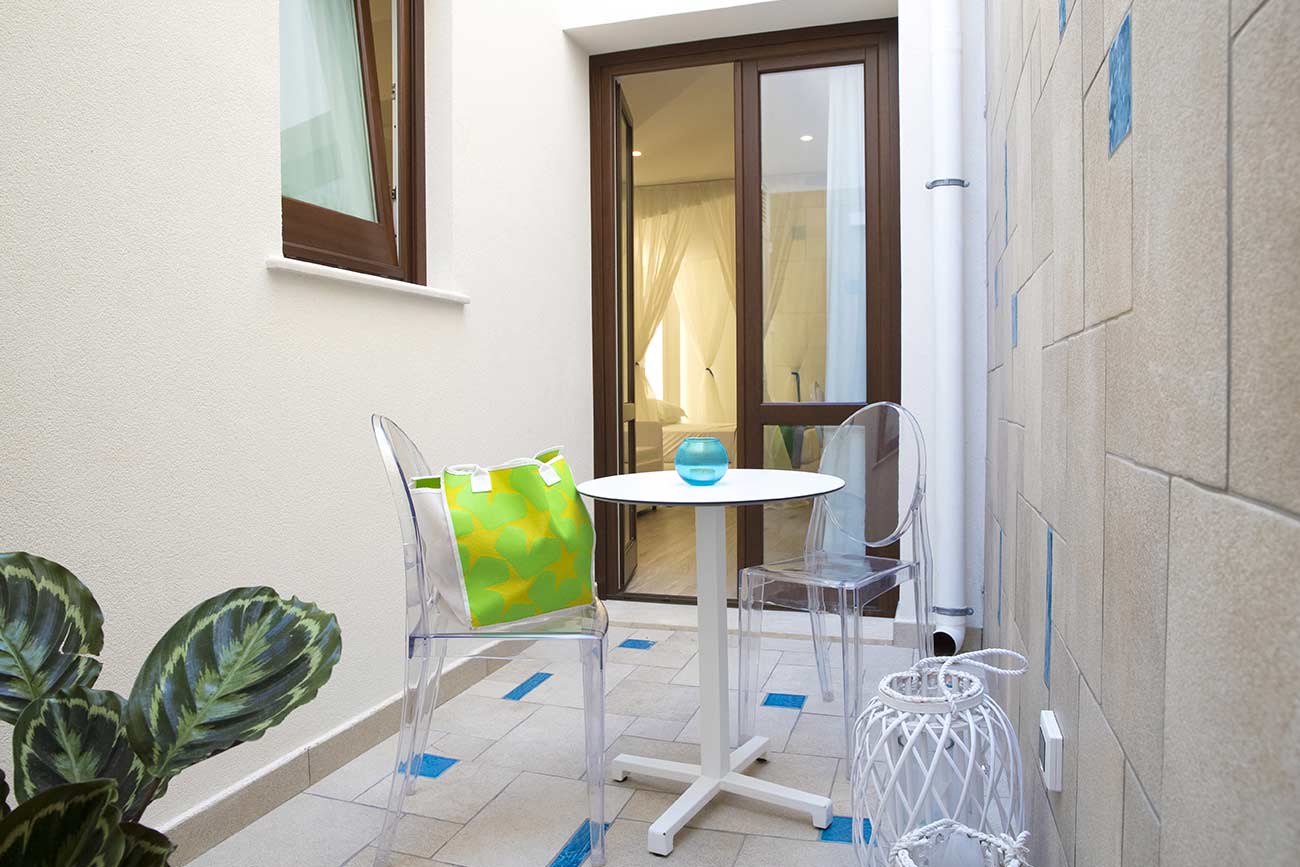 Le Matrimoniali Large: l’eleganza disegna lo spazio. - Il Mare Dentro Rooms - San Vito Lo Capo